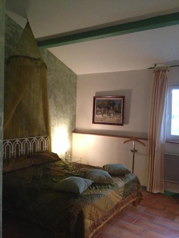 Les Jardins Du Rebaut Bed & Breakfast Beziers Room photo